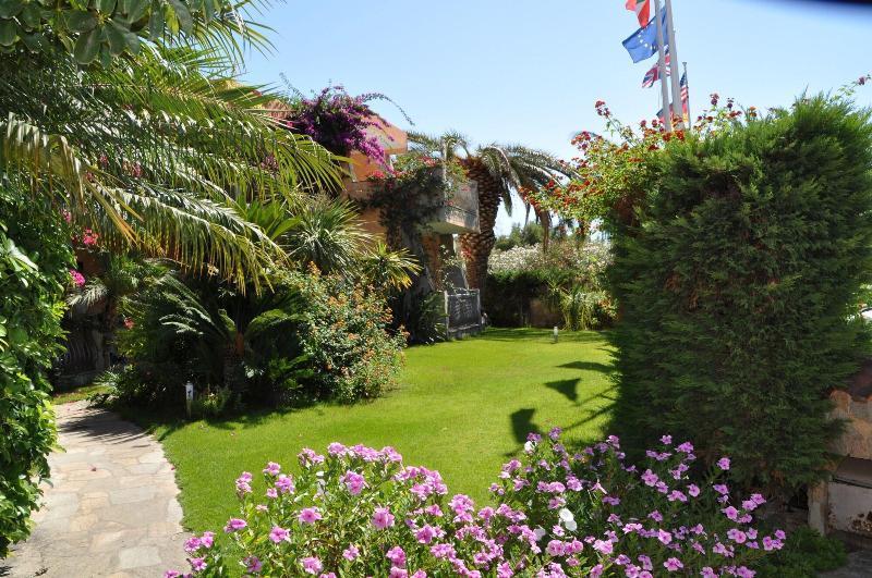 Palm Village Villasimius Eksteriør bilde